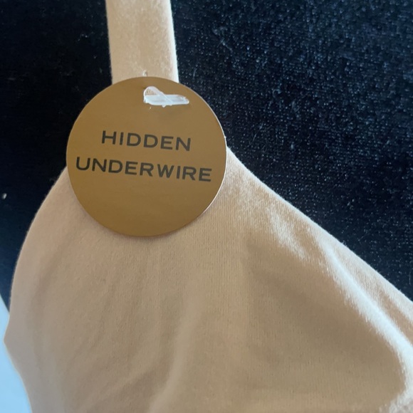 Wacoal-america hidden underwire bra, size 32D NWT - Picture 4 of 6